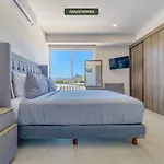 Apt W/2 Beds - Private Balcony - Infinity Pool