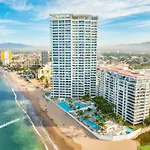 Harbor 12005 Huge Unit 2 Balconies Beachfront By Moikkarentals