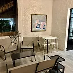 Newly Renovated Studio B1 With Patio Sleeps 4