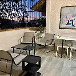 Newly Renovated Studio B1 With Patio Sleeps 4
