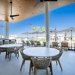 D\'Vine Escape: Luxury Condo In Romantic Zone