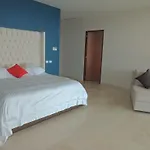 Arena Blanca Condo