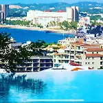Paramount Bay