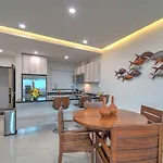 Nayri Life & Spa 108