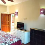 Casa De Ambrose