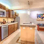 Vista Corona Luxury Condominiums