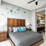 Pier 57 Modern Luxury Pv\'S Best Rooftop!