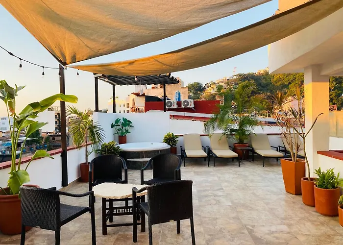 Apartments 6 Blocks To Beach, Roof Terrace With Spa Tub & Bbq