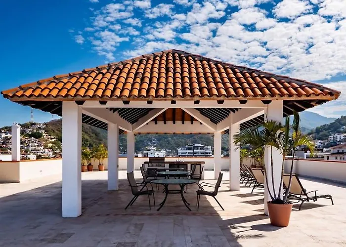 Ocean View 2Br Condo-Balcony-Beach-Pool
