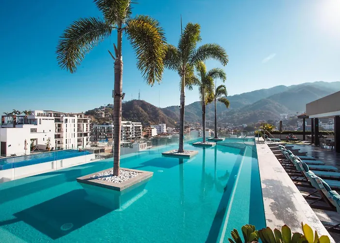 Featured On Hgtv, Mountain Views, Rooftop Pool At Zenith In Old Town