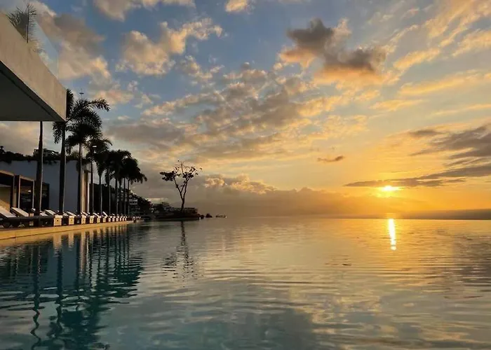 New! Luxury 2Bd 2Ba Romantic Zone Largest Pool In Pv Sea View Balcony