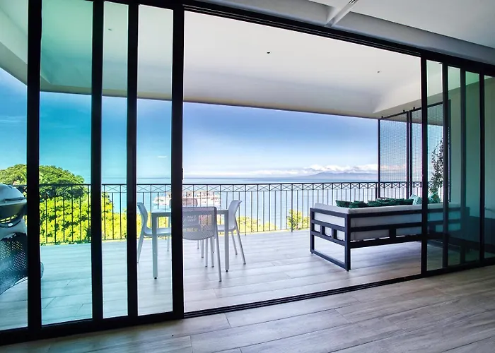 Swanky Conchas Chinas Condo, Ocean & Jungle Views