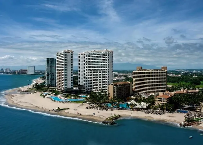 Grand V Beach Front Condo Torre 2000