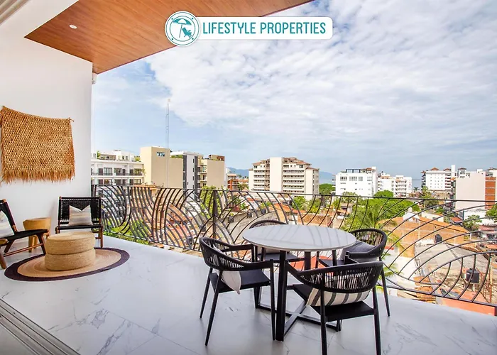 Boho 1 Bedroom With Pool, Gym, Hot Tub