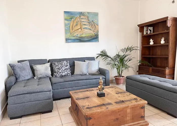 Romantic Large Apartment