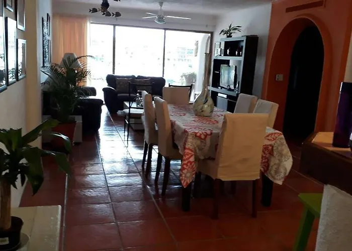 Marina Las Palmas 1