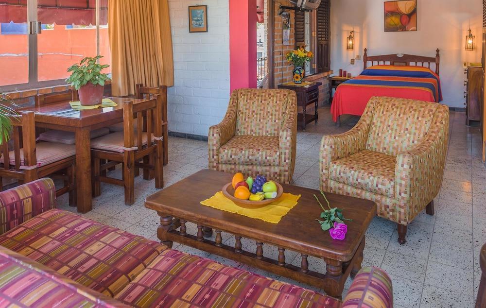 Hotel Del Mar Tradicional Puerto Vallarta