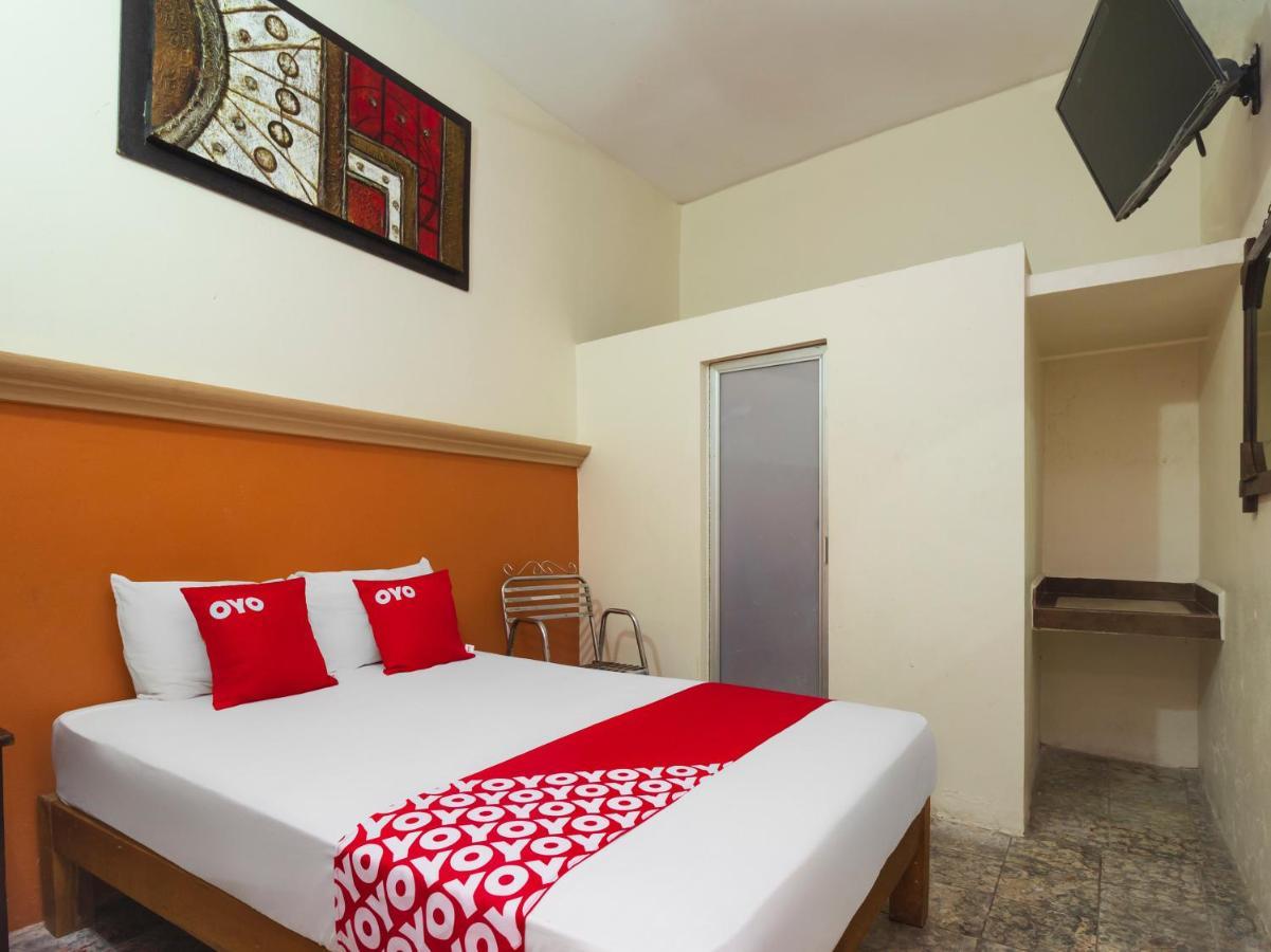 Hotel Oyo Bernal 2*