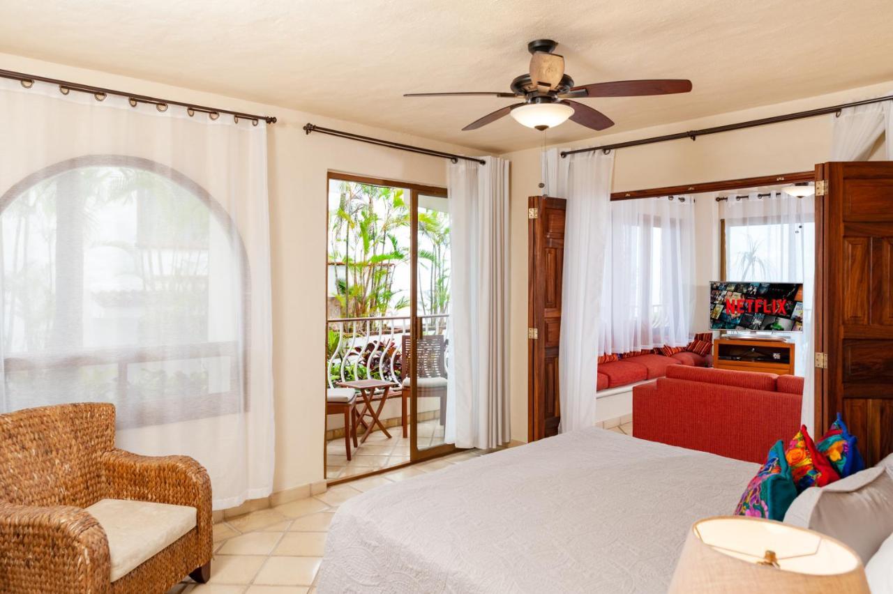 Ocean Front, 3 Bedroom, 3 Bathroom, Casa Natalia, Playa Esmeralda * Puerto Vallarta