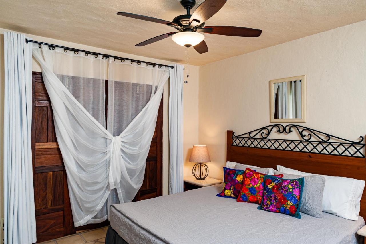 Aparthotel Ocean Front, 3 Bedroom, 3 Bathroom, Casa Natalia, Playa Esmeralda *
