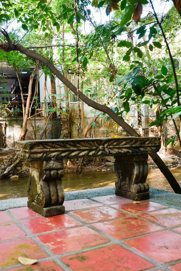 Garlands Del Rio Riverside Boutique Hotel Bed & Breakfast 4*