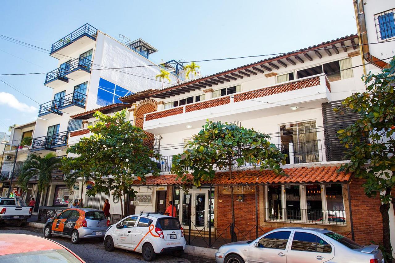 La Iguana Vallarta Lgbt Adults Only - Romantic Zone - Party Clubbing Street Puerto Vallarta