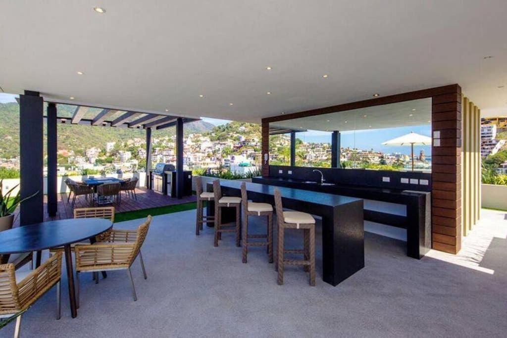 Zenith 601, Zona Romantica, 2 Balconies With Incredible Views, Rooftop Pool Puerto Vallarta