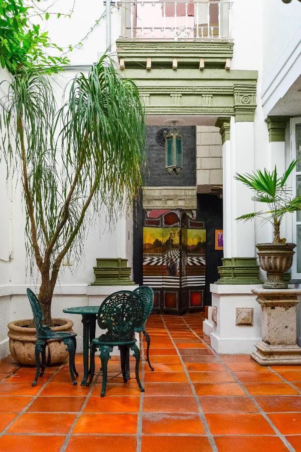 Garlands Del Rio Riverside Boutique Hotel Bed & Breakfast