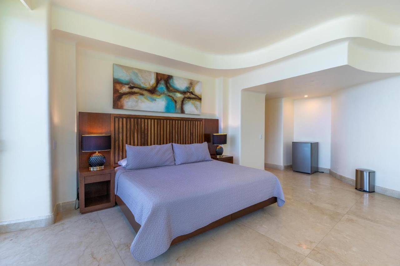 Luxury Frontage With Amazing Views For Rent Villa Puerto Vallarta