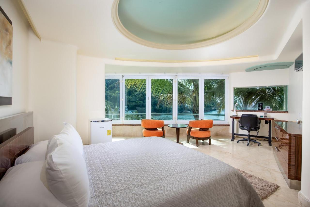 Luxury Frontage With Amazing Views For Rent Villa Puerto Vallarta