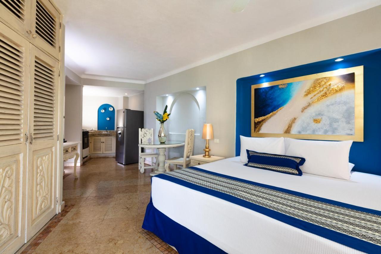 Blue Chairs Beachfront - Adults Only 3*