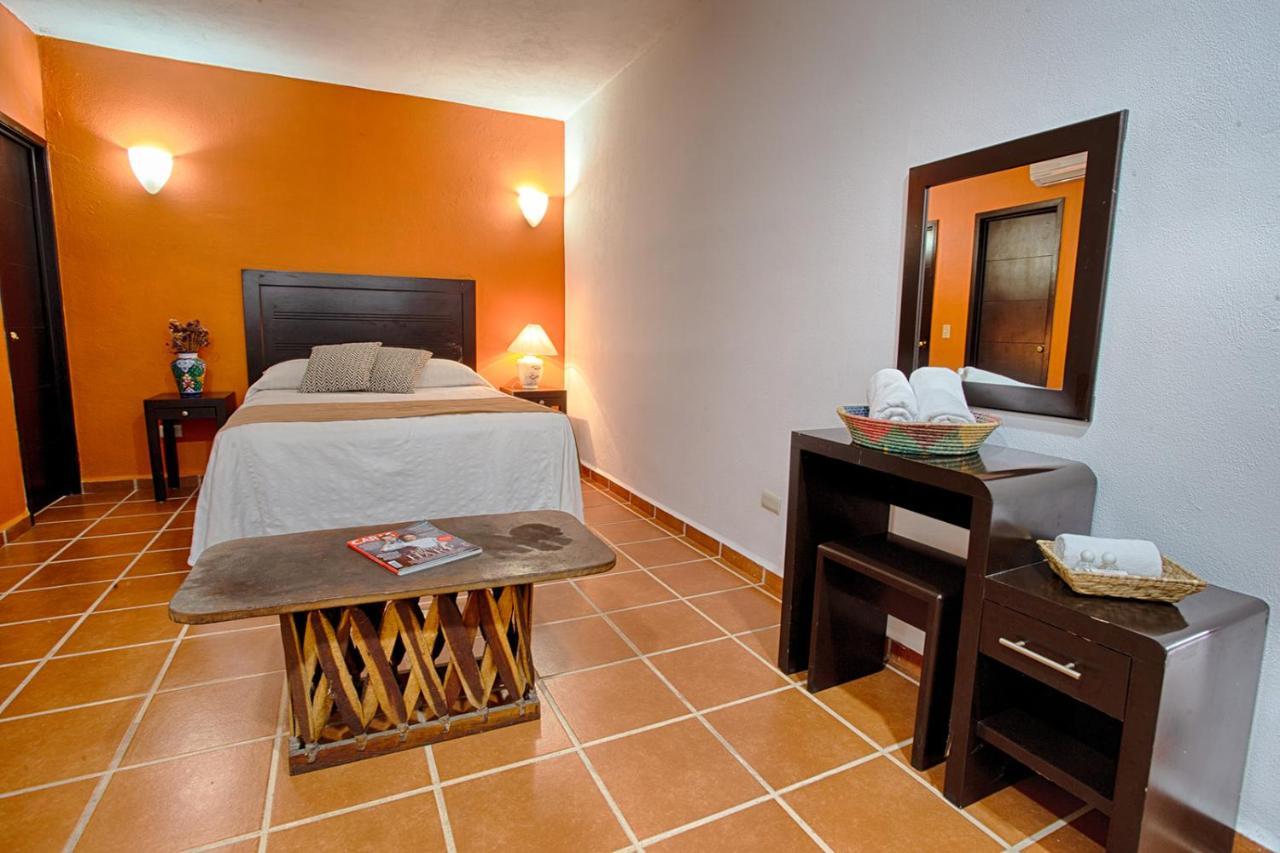 La Iguana Vallarta Lgbt Adults Only - Romantic Zone - Party Clubbing Street Puerto Vallarta
