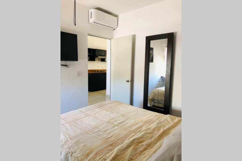 Lindo Departamento, Fracc Maralta *