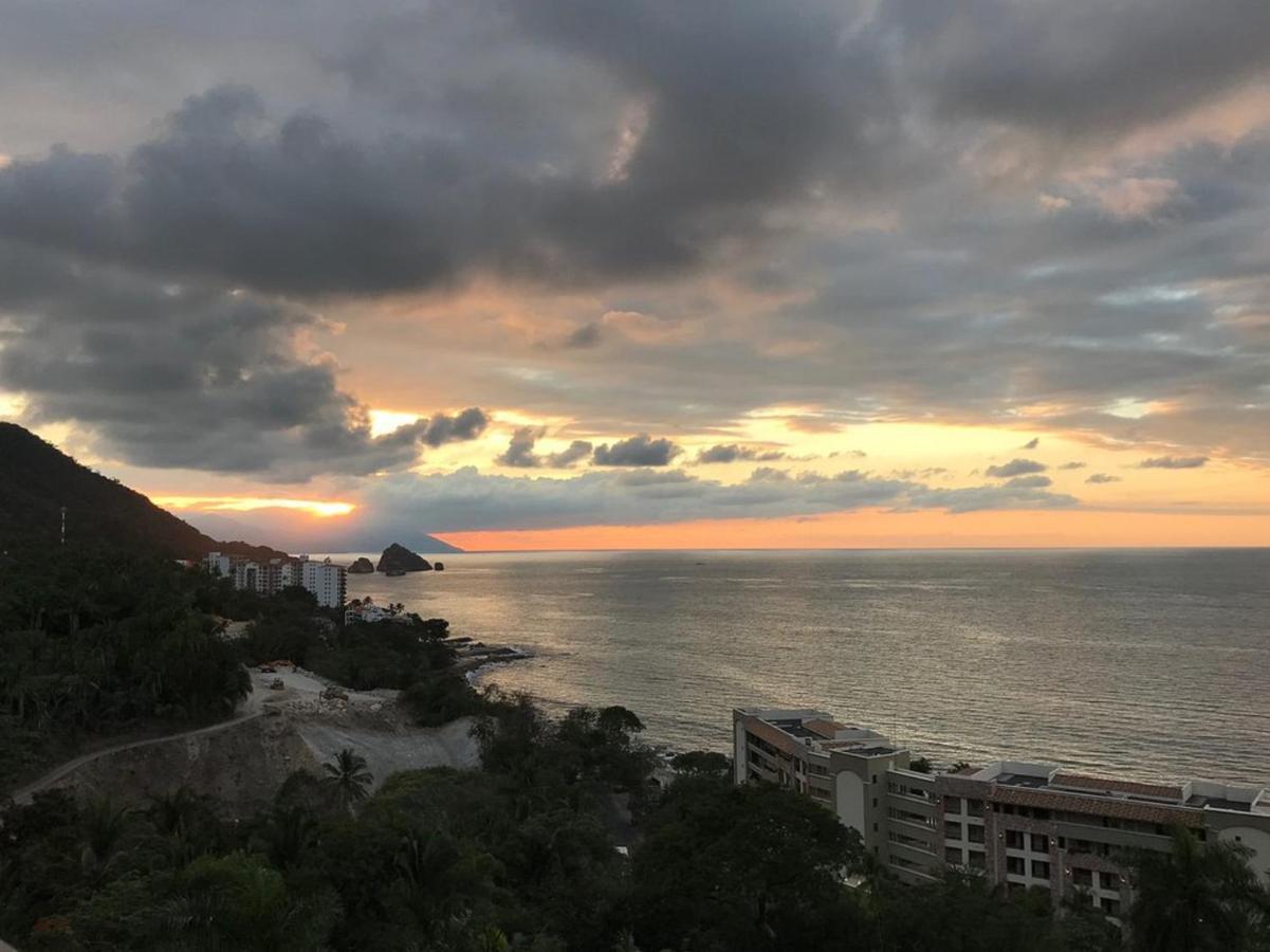 At Garza Blanca Preserve & 5*