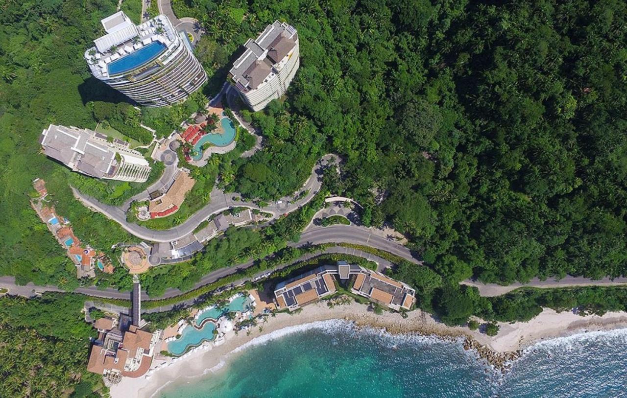 At Garza Blanca Preserve & 5* Puerto Vallarta