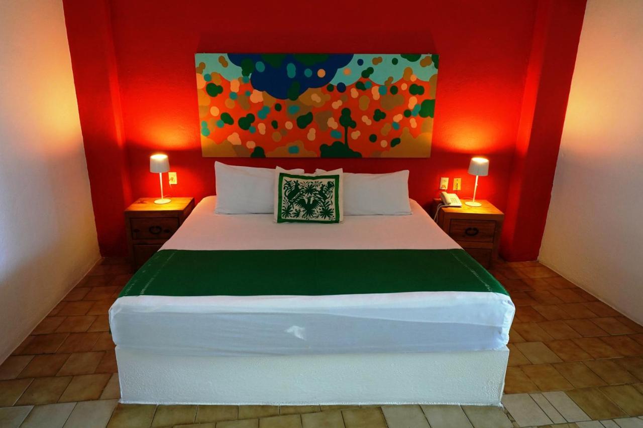 Hotel Emperador Vallarta Beachfront And Puerto Vallarta