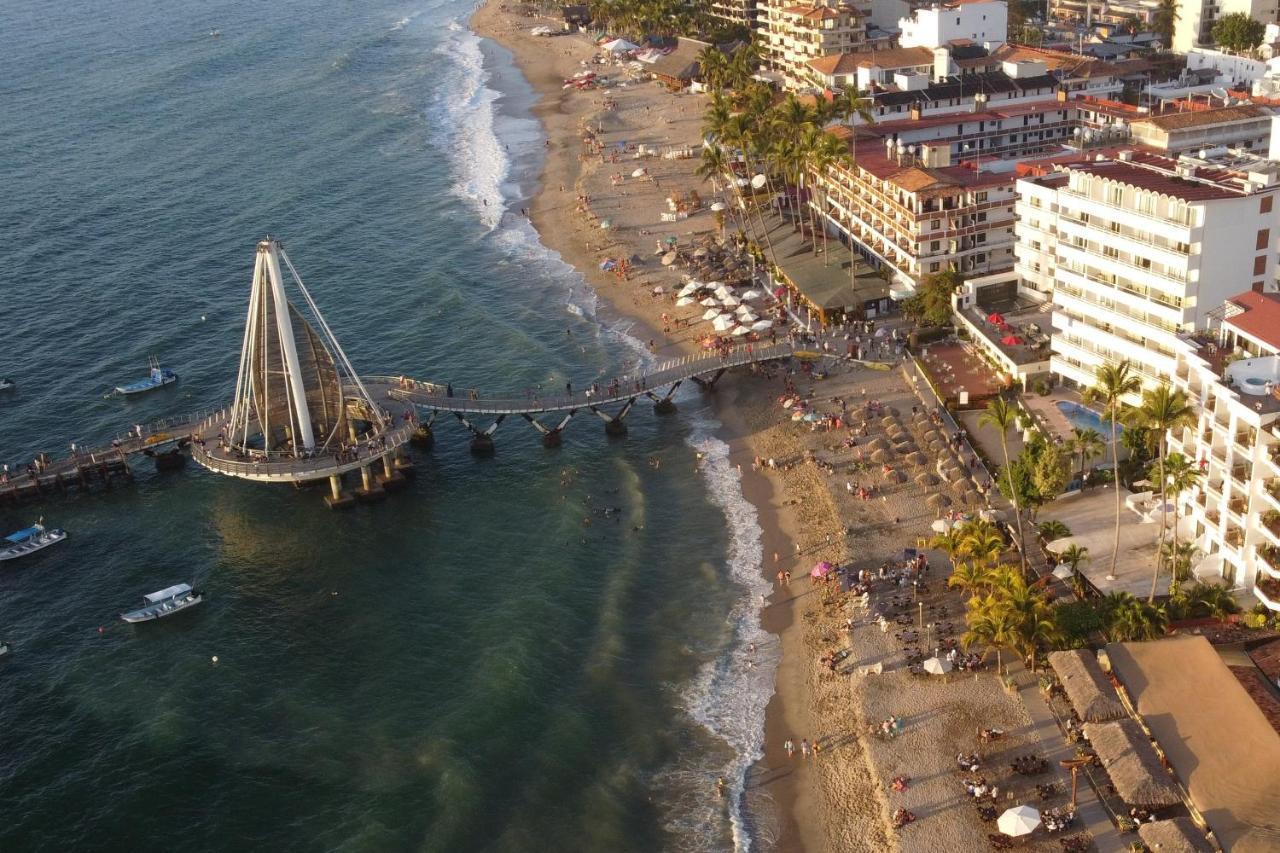 Hotel Emperador Vallarta Beachfront And 3*