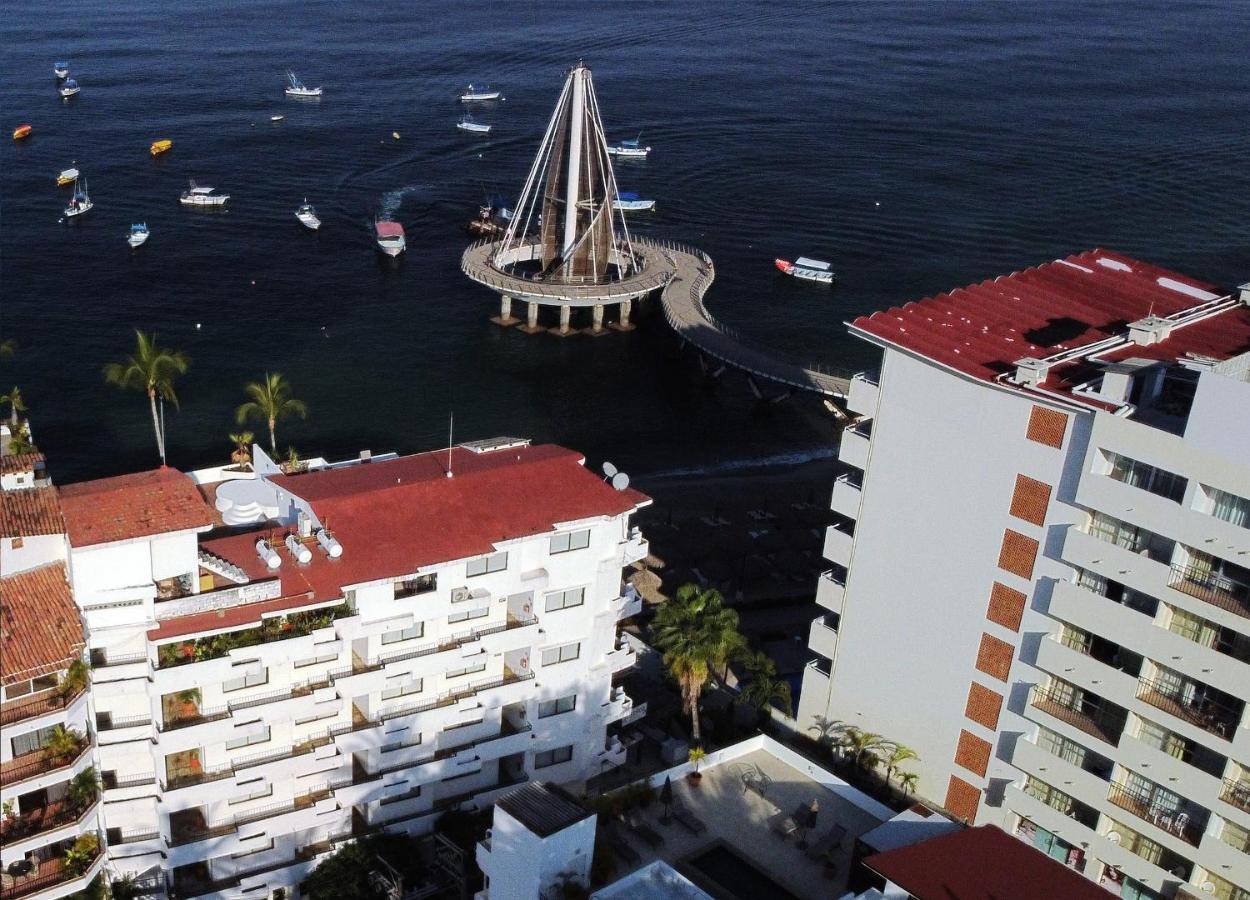 Hotel Emperador Vallarta Beachfront And