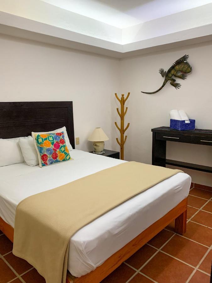 Hotel La Iguana Vallarta Lgbt Adults Only - Romantic Zone - Party Clubbing Street