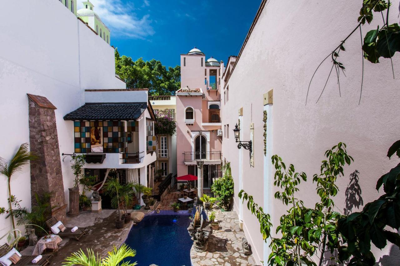 Garlands Del Rio Riverside Boutique Hotel Bed & Breakfast Puerto Vallarta