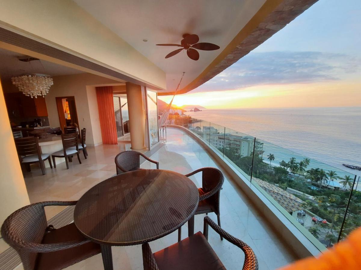 At Garza Blanca Preserve &