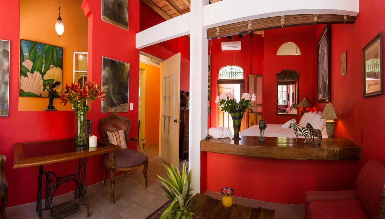 Garlands Del Rio Riverside Boutique Hotel
