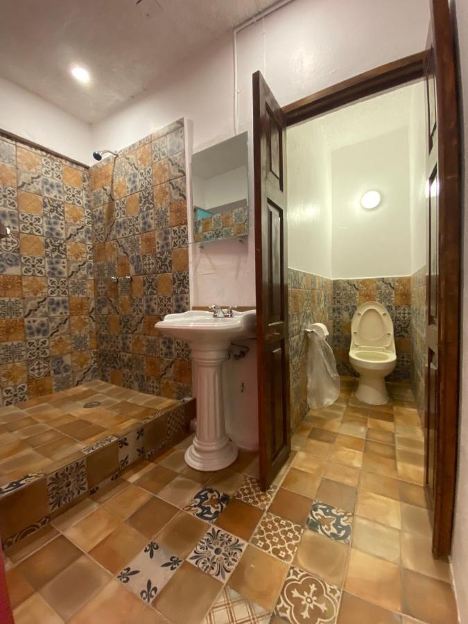 Guest house Casa Maria Malecon 2*