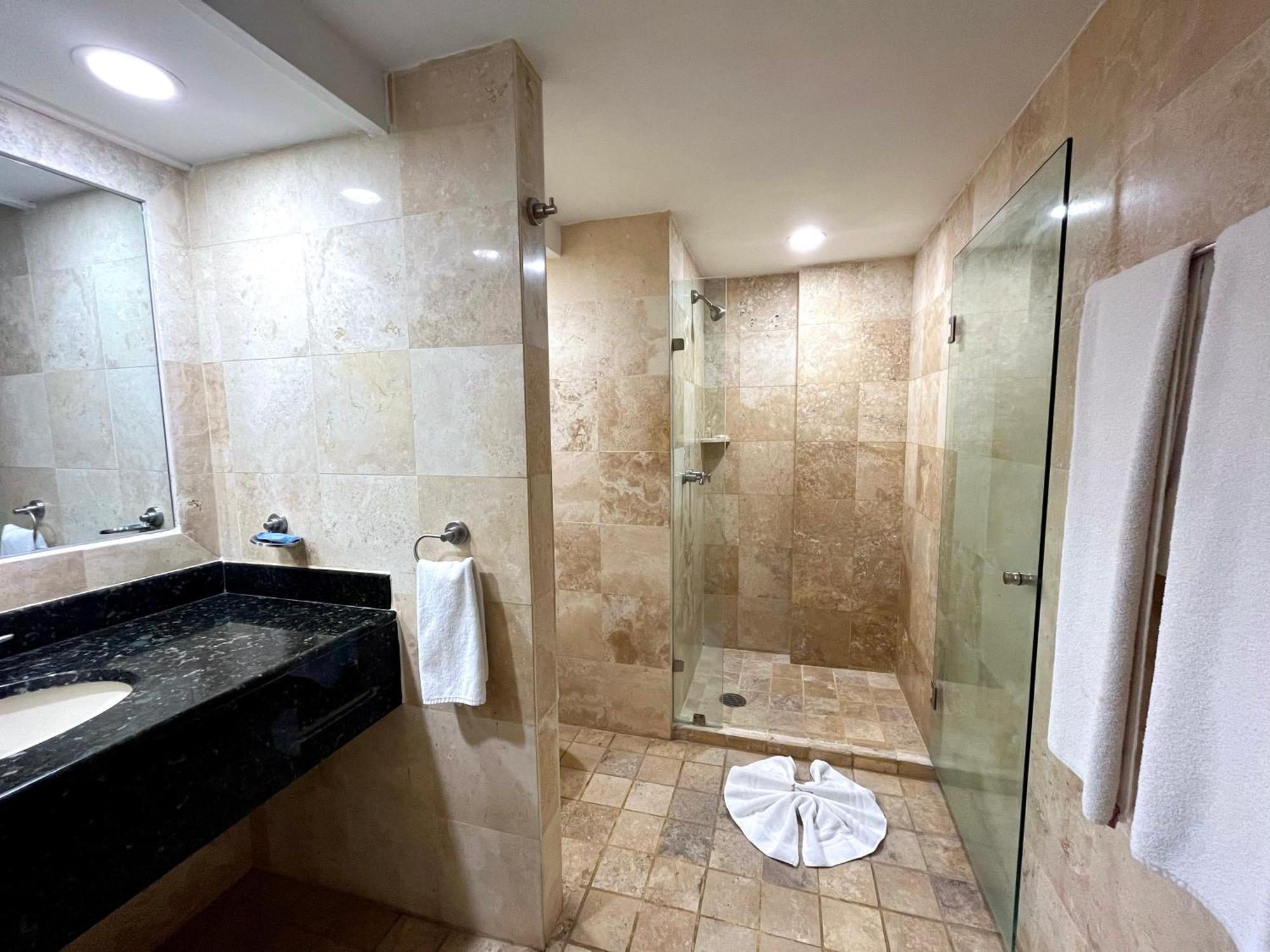 Delfin 3* Puerto Vallarta