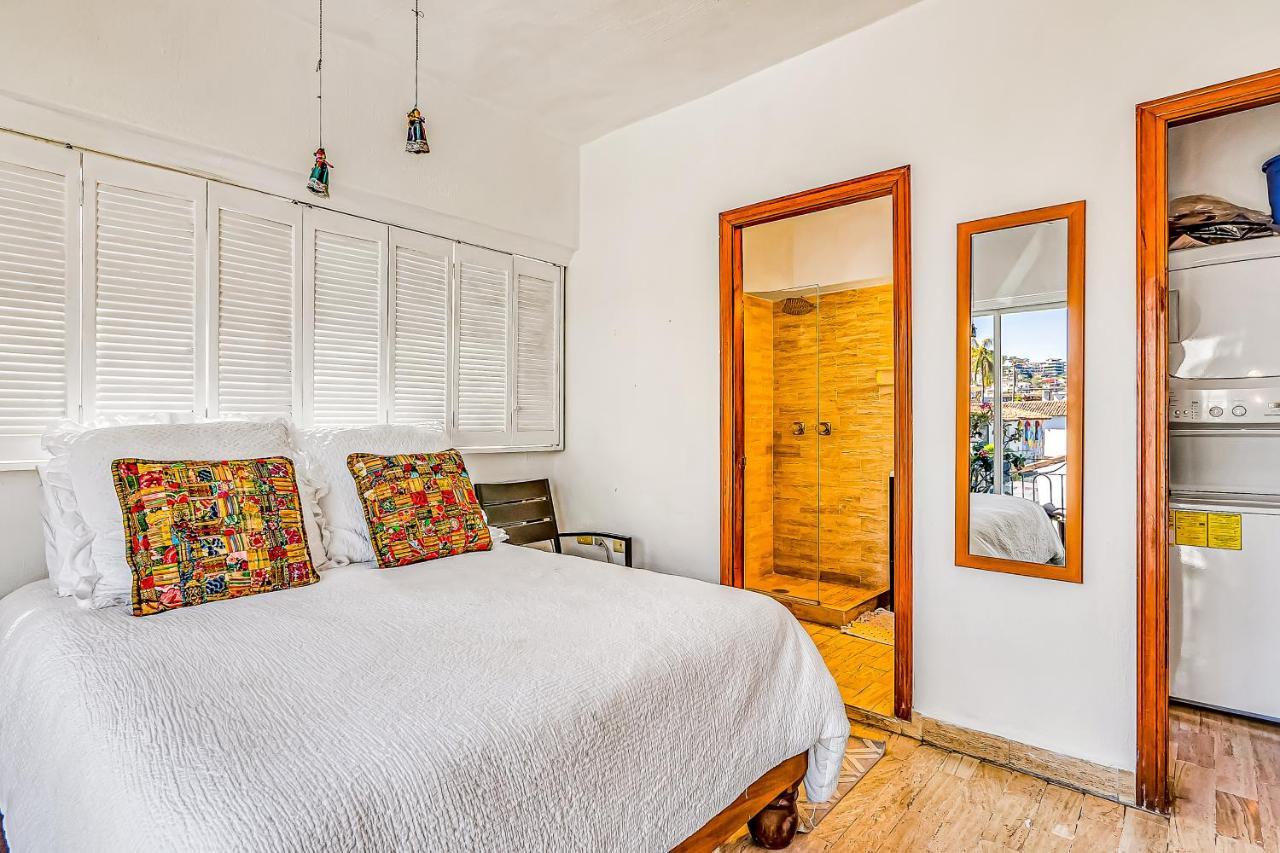 Malecon Side Downtown Apartment