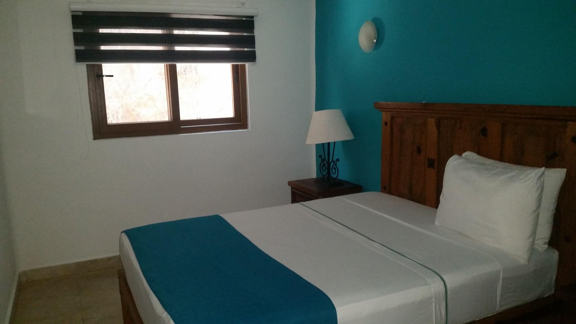 Casa Iguana Mismaloya Hotel 3*
