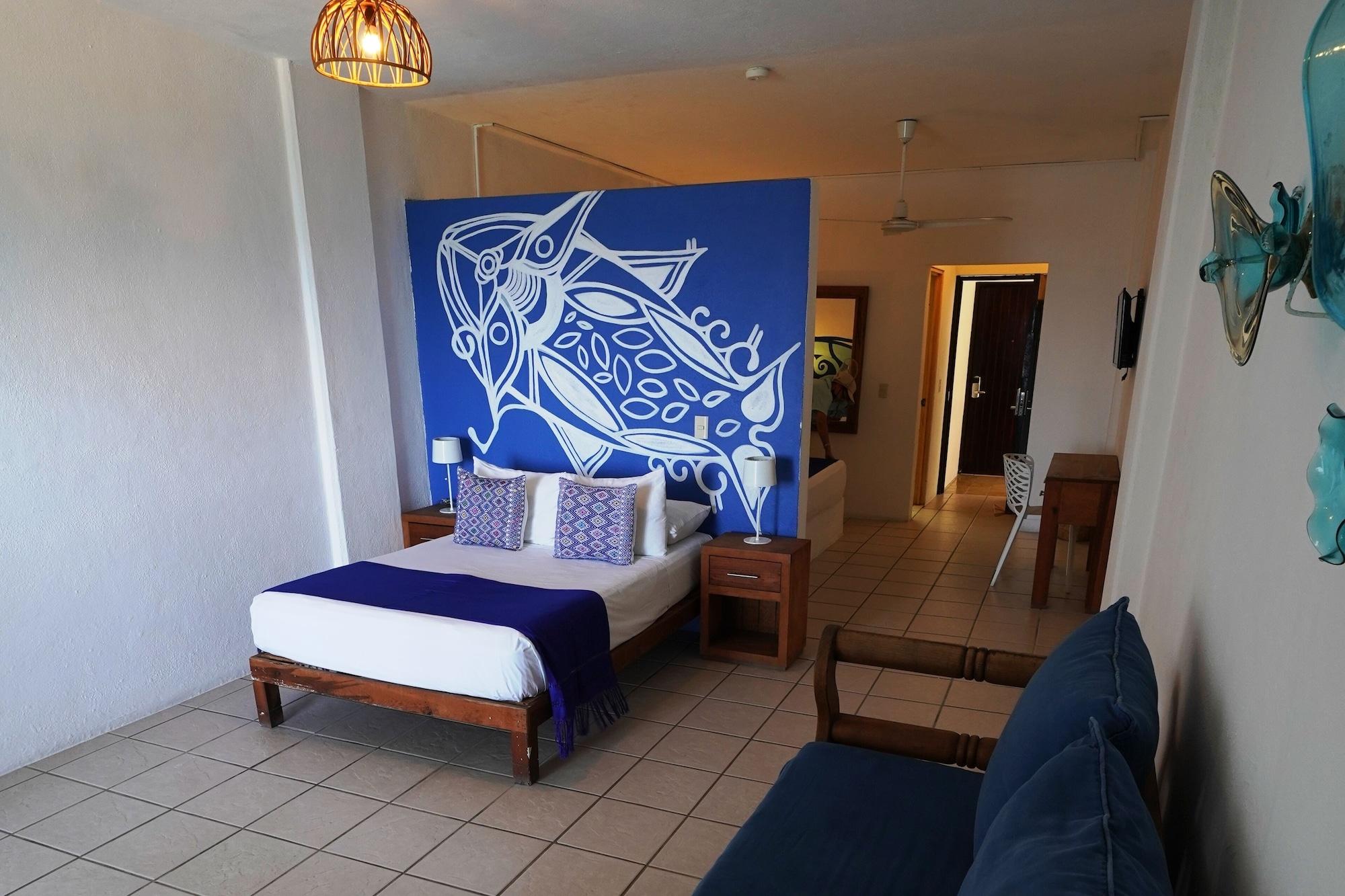 Emperador Vallarta Beachfront And Hotel 3*