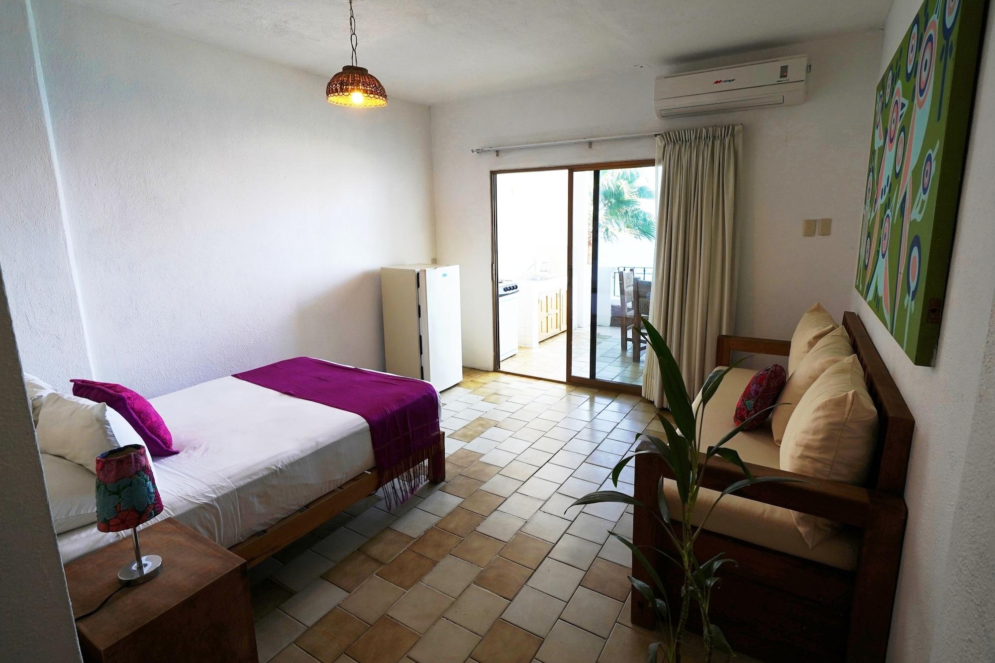 Hotel Emperador Vallarta Beachfront And