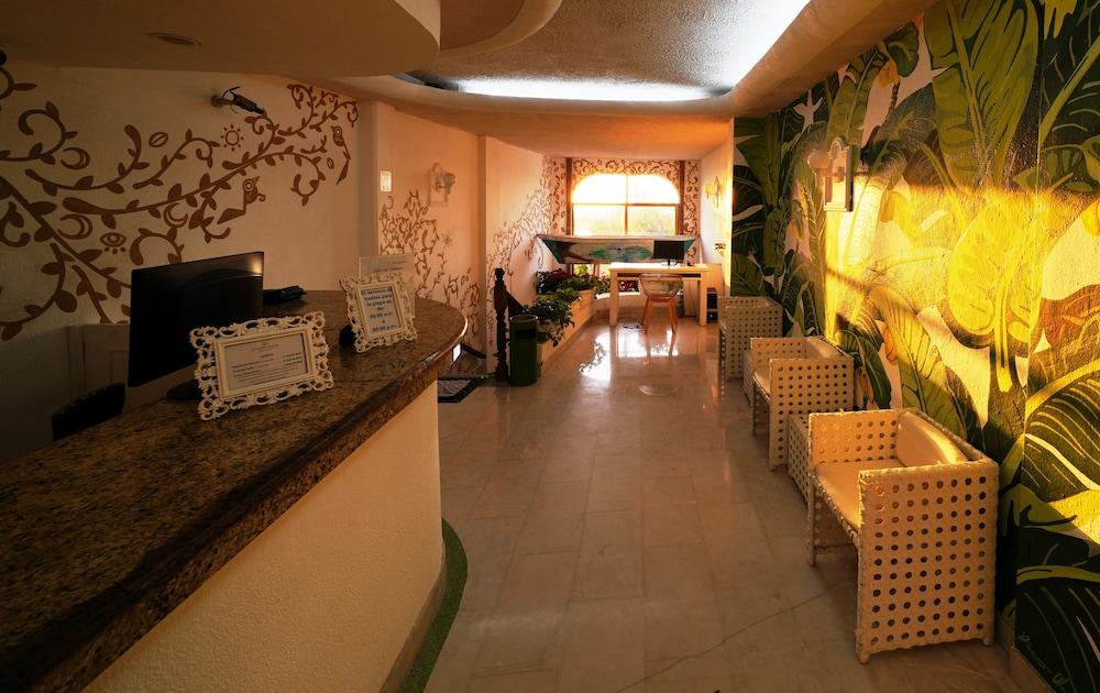 Emperador Vallarta Beachfront And Hotel 3*