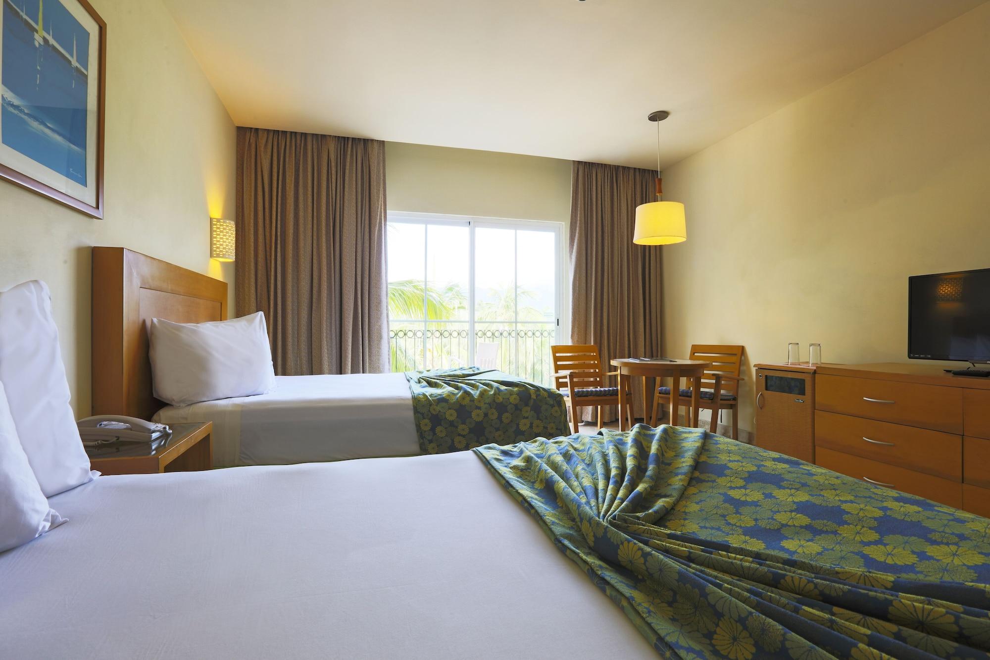 Resort Krystal Vallarta 4*